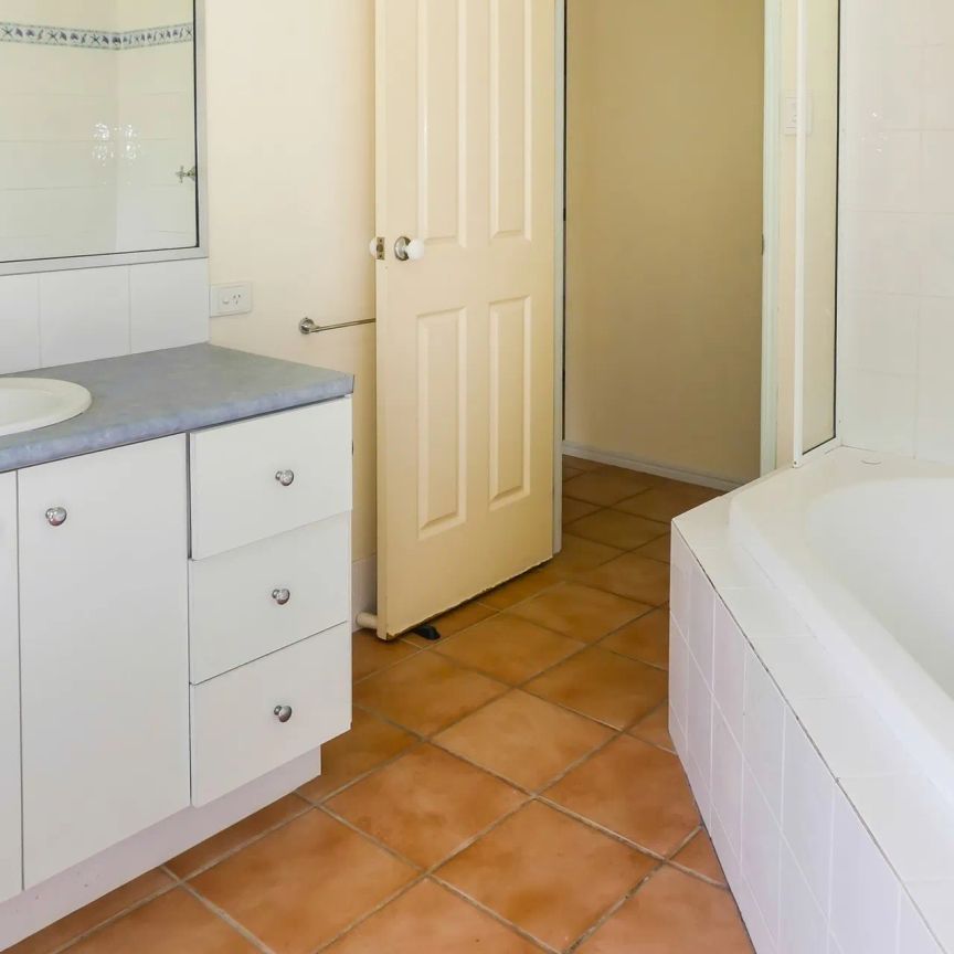 Family Home in Mount Coolum - Photo 1