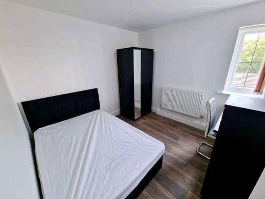 Bedroom -, Bawas Place - Alfreton Road, NG7 - Photo 1