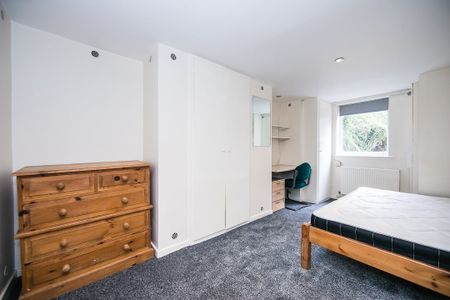 Room in a Shared House, Beechwood Mount, LS4 - Photo 3
