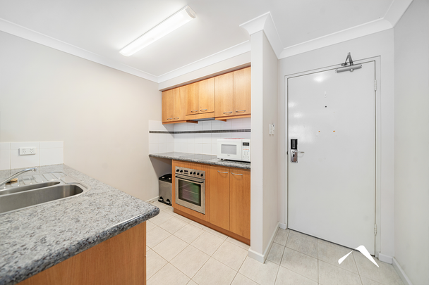 404/126 Mounts Bay Road, PERTH WA 6000 - Photo 1