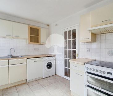 3 bedroom terraced house to rent - Photo 5