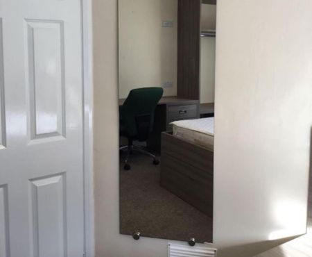 5 bedroom house share to rent - Photo 2