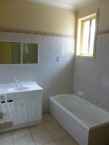 3/10 Oakleigh Street, Oakleigh East VIC 3166 - Apartment For Rent | Domain - Photo 5