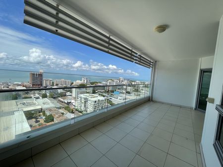 Fantastic Apartment With Great Views - Photo 3