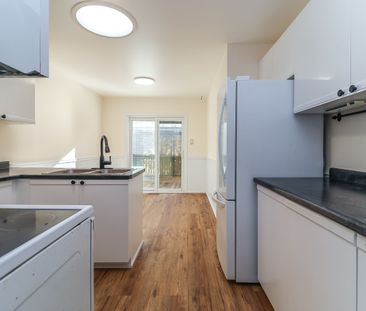 For Lease - 71 Donald Crescent, Wasaga Beach, Ontario - Photo 1