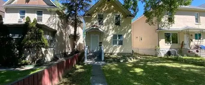 869 Bannatyne Avenue | 869 Bannatyne Avenue, Winnipeg - Photo 1