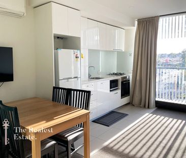 Furnished Apartment, Perfectly Positioned! - Photo 3