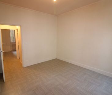 Location Appartement 2 pièces 27m² - Photo 2