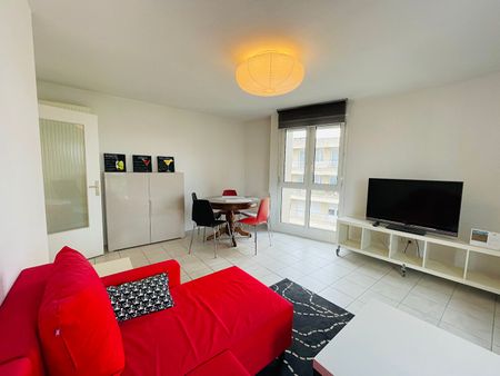 Location Appartement 2 pièces 45m² - Photo 2