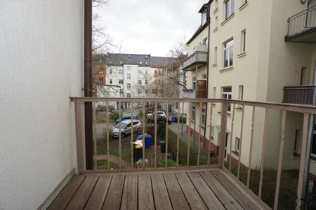 Romantische Altbau-3-Raum-Balkon-Wohnung nahe der Zwickauer Innenstadt - Foto 5