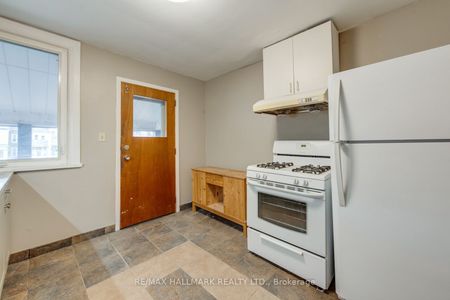 For Lease - 576 Ossington Avenue Unit# 2 Upper, Toronto, Ontario - Photo 2