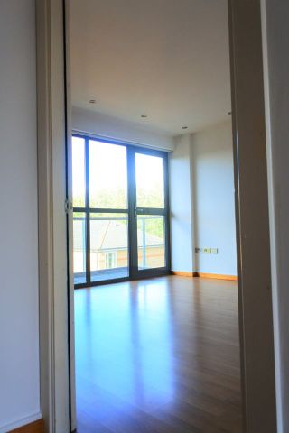 2 Bed Flat, Varcoe Road, SE16 - Photo 4