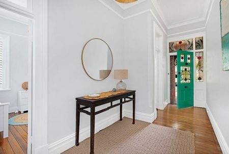 Stylish Federation Home in Prime Drummoyne Location - Photo 4