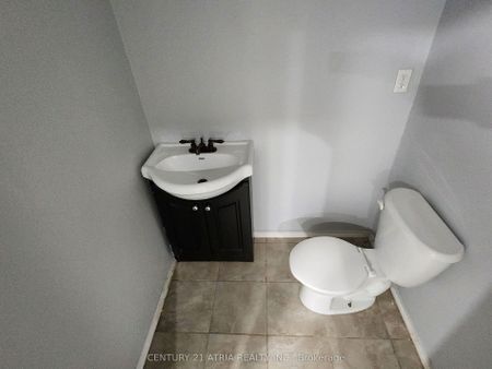 For Lease - 49 Lawrence Crescent Unit# BSMT, Clarington, Ontario - Photo 4
