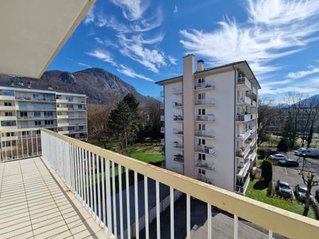 Location Appartement 4 pièces 80m² ANNECY LE VIEUX 74940 - Photo 5