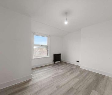 Norwood Road, London, SE27 - Photo 2