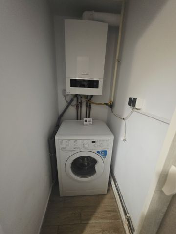 Inchiriere Apartament 2 Camere Centrul Civic zona Afi - Photo 5