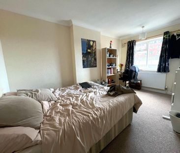 3 bedroom maisonette to rent - Photo 1