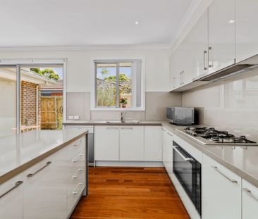 Double Room - Photo 6