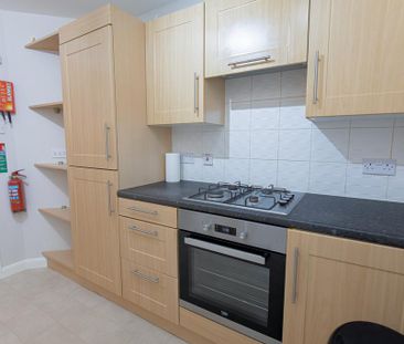 3 bedroom apartment to rent - Photo 5