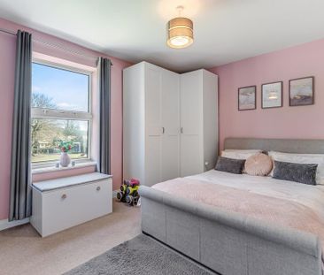 3 bedroom terraced house to rent - Photo 4