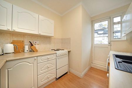 1 bedroom flat to rent - Photo 4