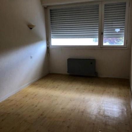 A LOUER REZE Mahaudière Appt T4 - 71 M2 - 3ème étage sans ascenseur - parking extérieur - Photo 1