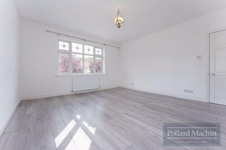 5 bedroom detached house to rent - Photo 2