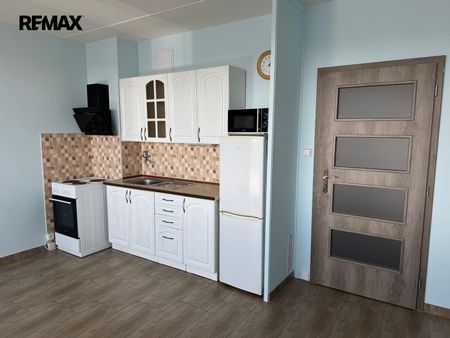 Pronájem bytu 1+kk v osobním vlastnictví 27 m², Plzeň - Photo 2
