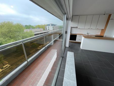 Lumineux appartement 2ch + terrasse à 1140 Evere  Loyer: 1 250 € - Photo 5
