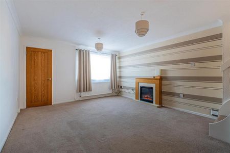 2 bedroom semi-detached house to rent - Photo 5