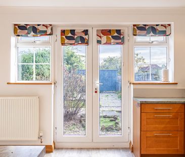 Charming One-Bedroom Cottage - Photo 6