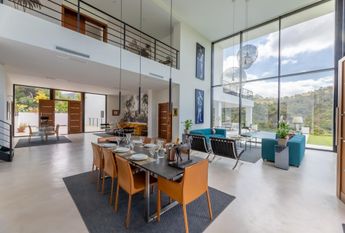 FANTASTIC LUXURIOUS VILLA IN MARBELLA