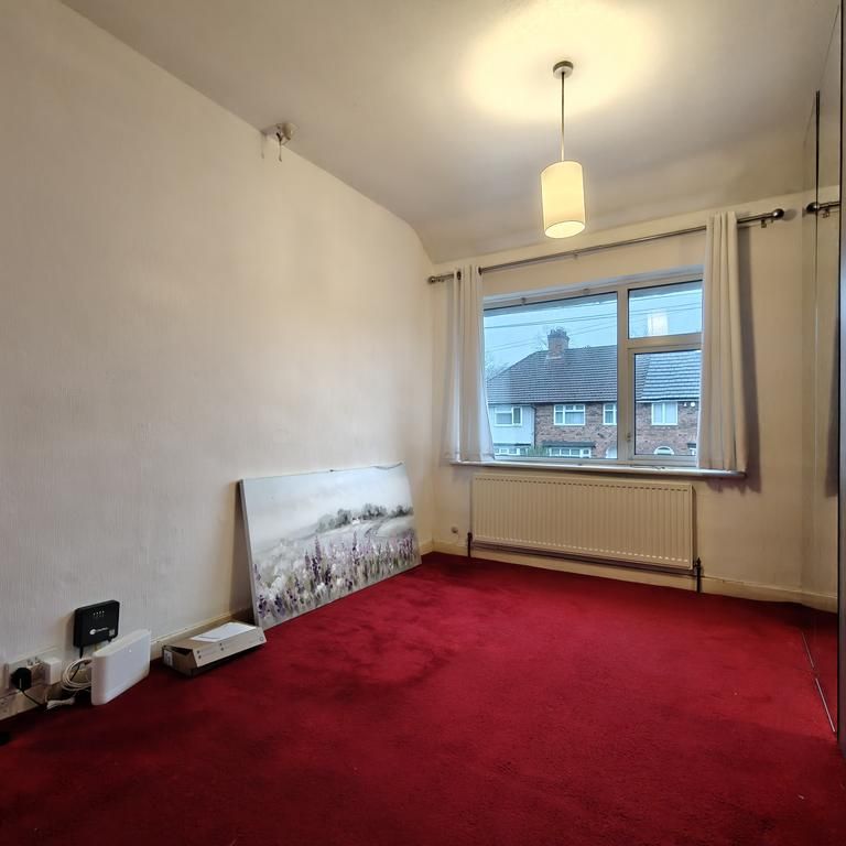 1 bedroom in a house share to rent - Photo 1