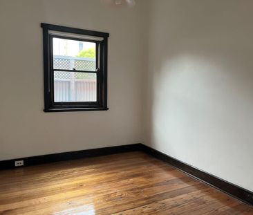 125 Peel St, Windsor VIC 3181 - House For Rent | Domain - Photo 2