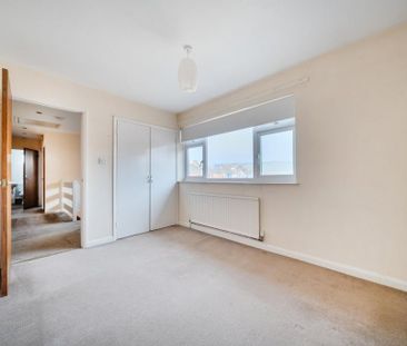 4 bedroom detached house to rent - Photo 2