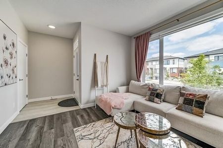 13 Homestead Boulevard Northeast, Calgary - Photo 4