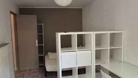 Studio meublé - Avenue de la Libération - Photo 3