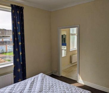 6 bedroom detached house to rent - Photo 6