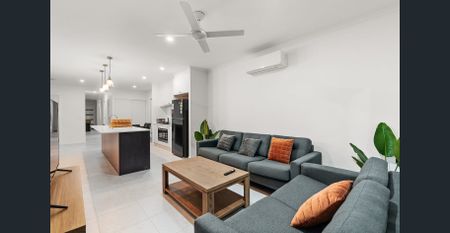 Modern Luxury Living in the Heart of Deception Bay - Fully Furnished Property! - Photo 2