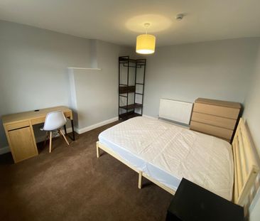 Nadine Street, Salford - Photo 4