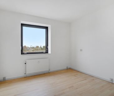 Stor lejlighed med altan og udsigt til grønne arealer - Photo 3