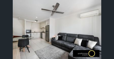 Beautiful Terrace home in Fitzgibbon Chase Estate with public transport, the local cafe and specialty shops only a short stroll away! - Photo 3