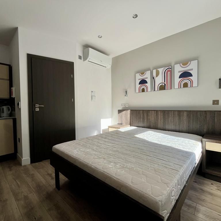 Studio to rent - Photo 1