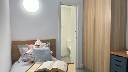 Calle Albasánz, Madrid, Community of Madrid 28037 - Photo 3