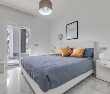 6 bedroom luxury Villa for rent in Marbella Del Este, Spain - Photo 6