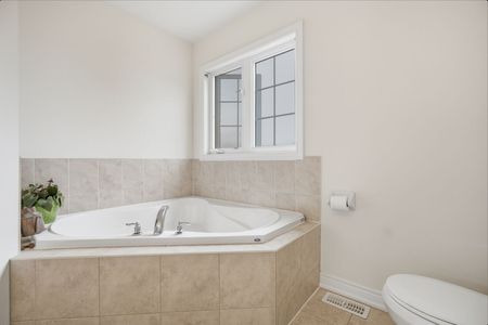 For Lease - 67 Promenade Drive, Whitby, Ontario - Photo 4