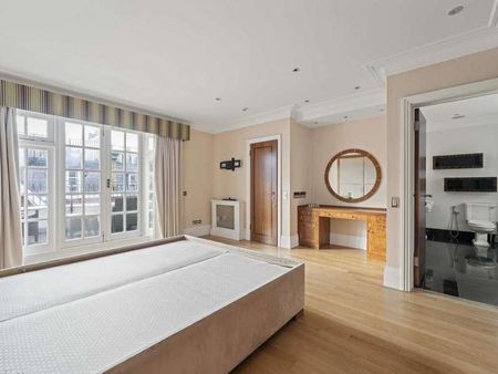 Adam & Eve Mews, London, W8 - Photo 2