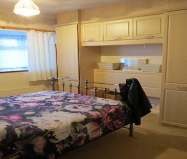 4 bedroom bungalow to rent - Photo 3