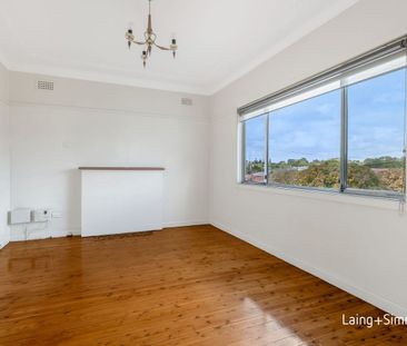 THREE BEDROOM FAMILY HOME! - Photo 4